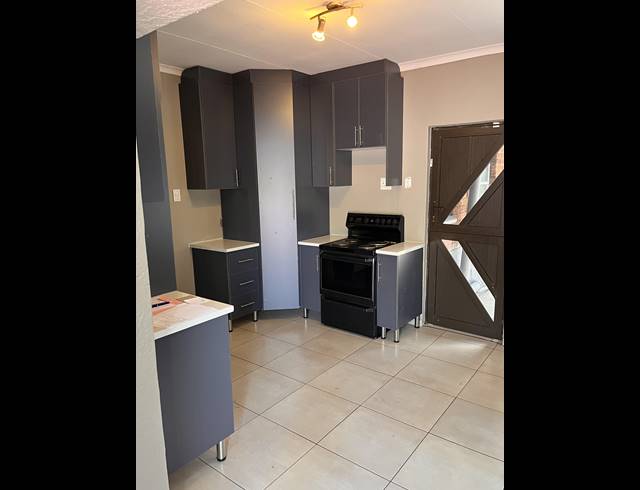 4 BEDROOM FREEHOLD FOR SALE IN MAYBERRY PARK